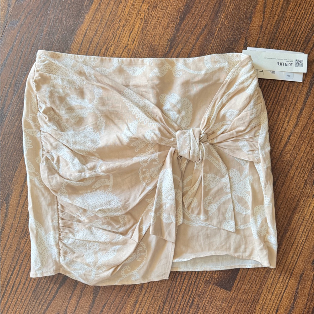 NWT Zara floral Cream Patterned faux wrap skirt